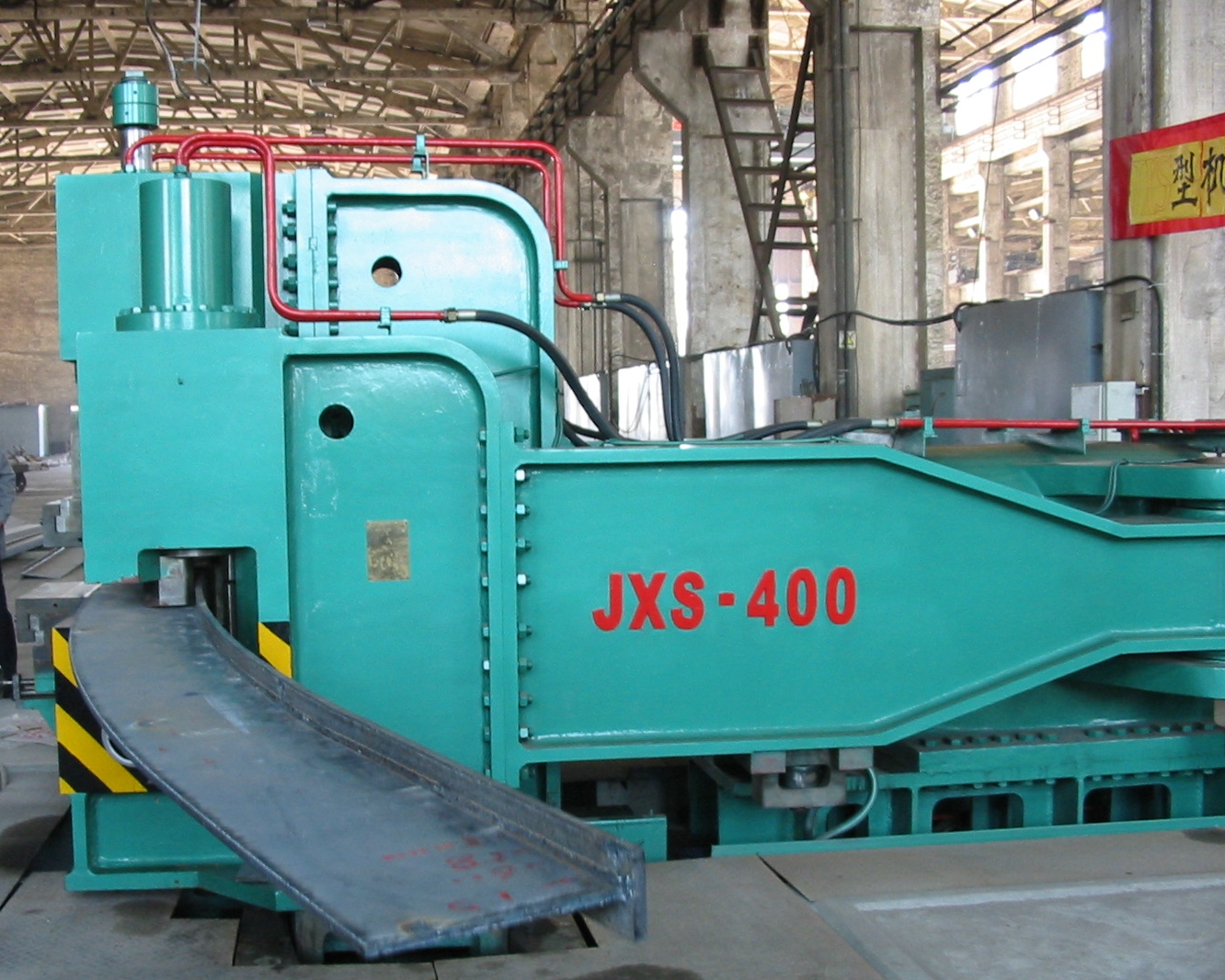 Máquina dobladora de armazones de barcos CNC