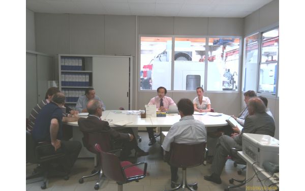 Clientes visitantes y expositores